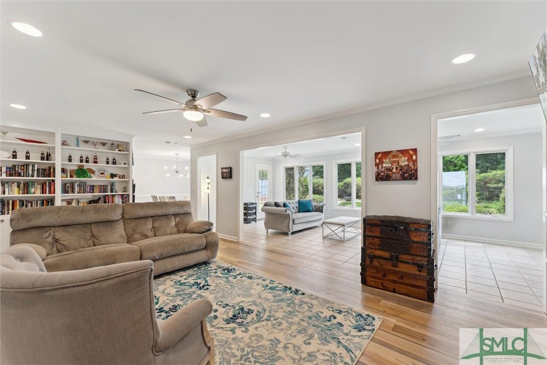 Property Photo:  7 Raleigh Drive  GA 31406 