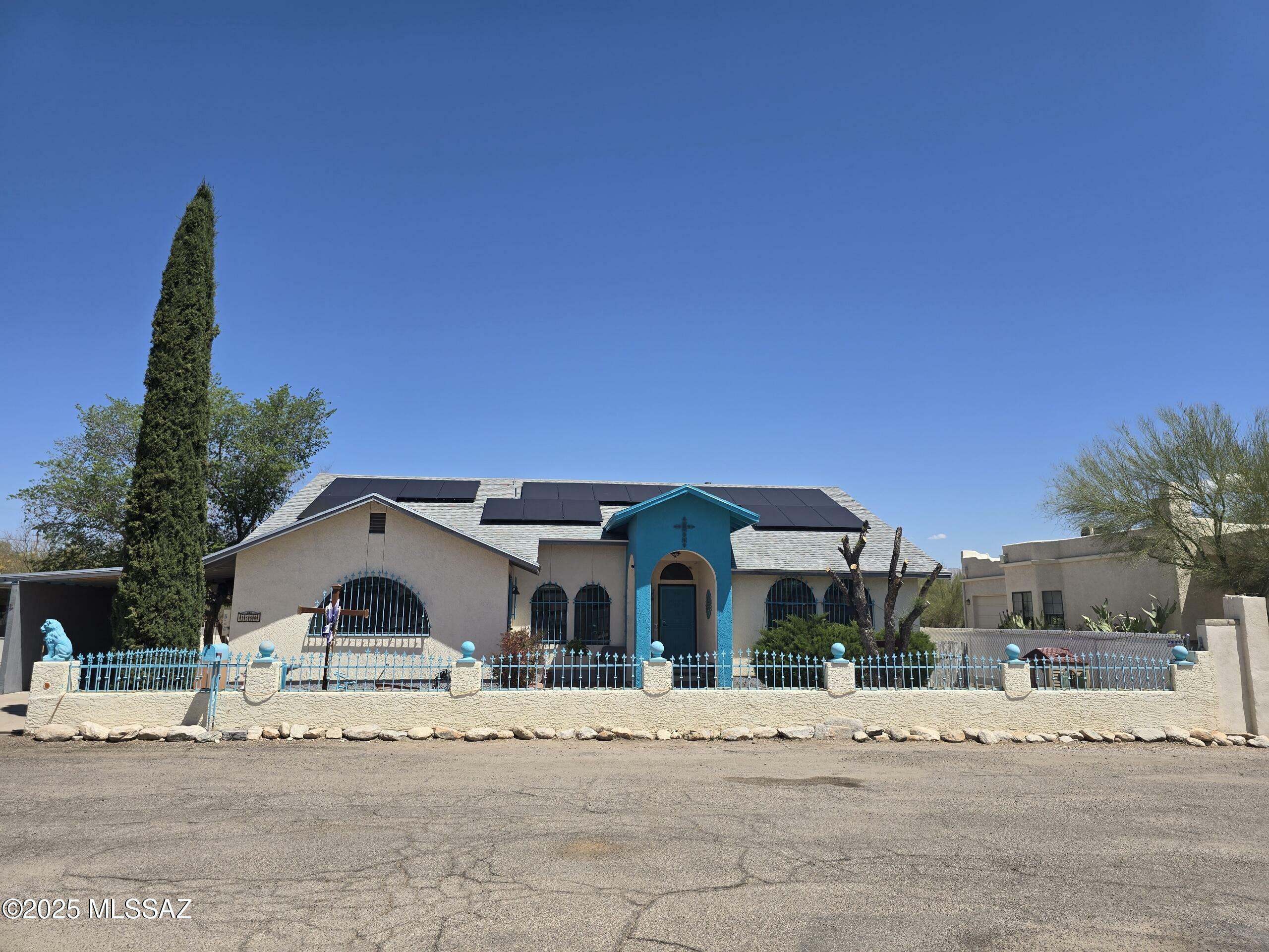 Property Photo: 1860 W Blueberry Lane AZ 85745