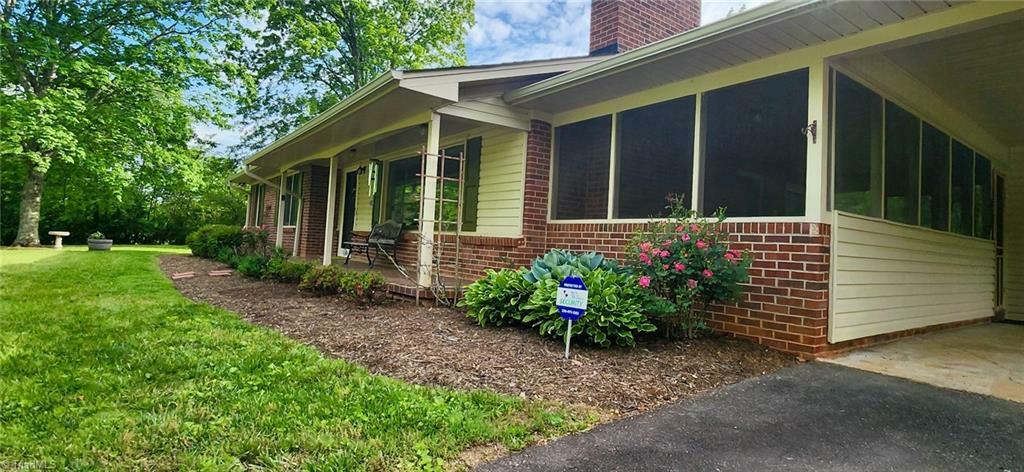Property Photo: 460 S Minton Road NC 28697