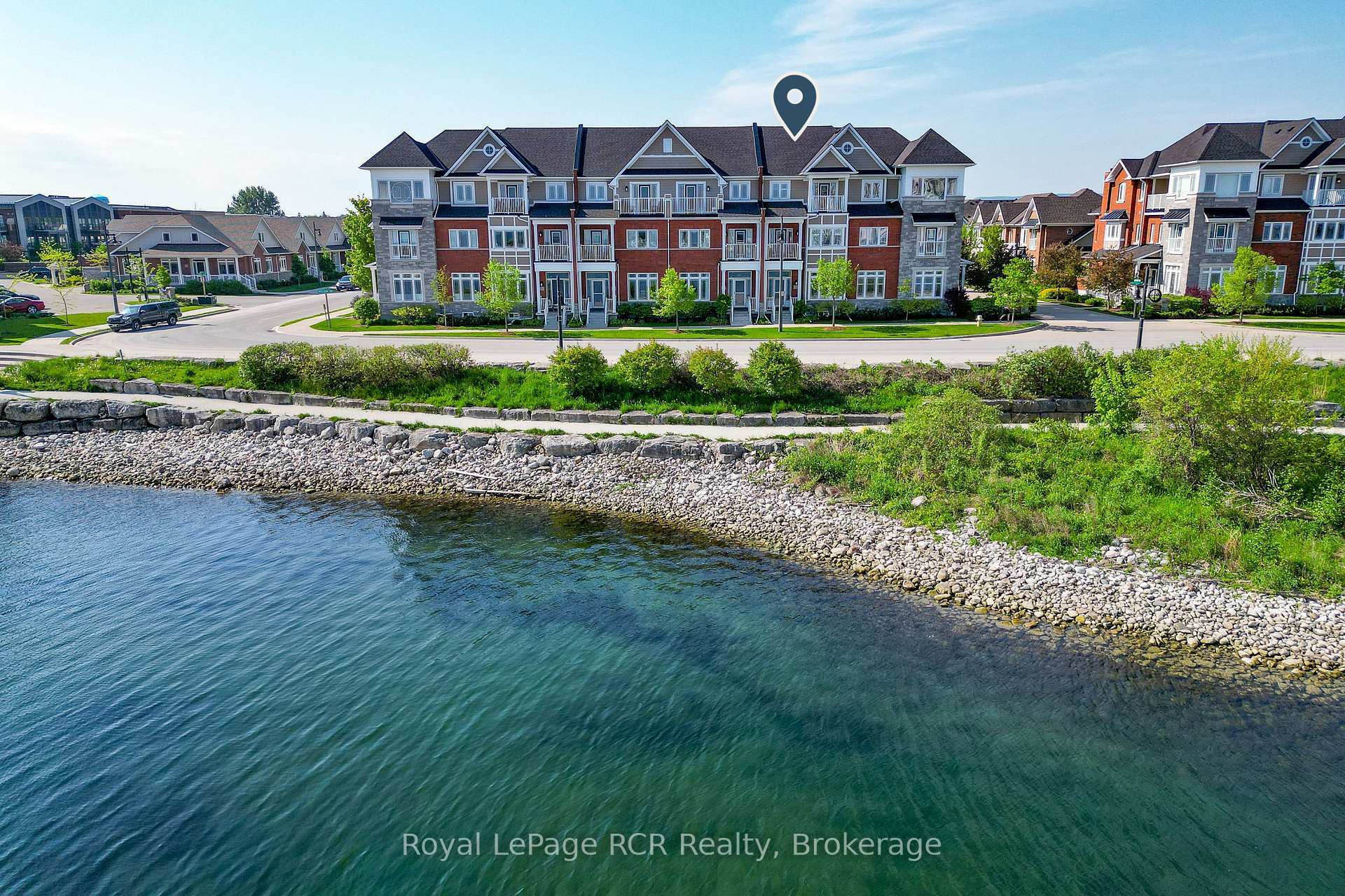 Property Photo: 16 Wheelhouse Crescent ON L9Y 0J9