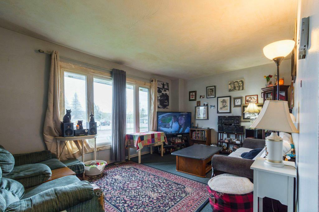 Property Photo:  87-89 Scott Avenue  ON K0K 2C0 