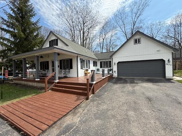 Property Photo:  402 Sheffield Drive  MI 48653 