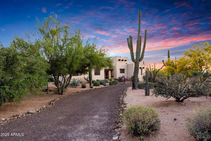 Property Photo: 5491 E El Sendero Drive AZ 85331