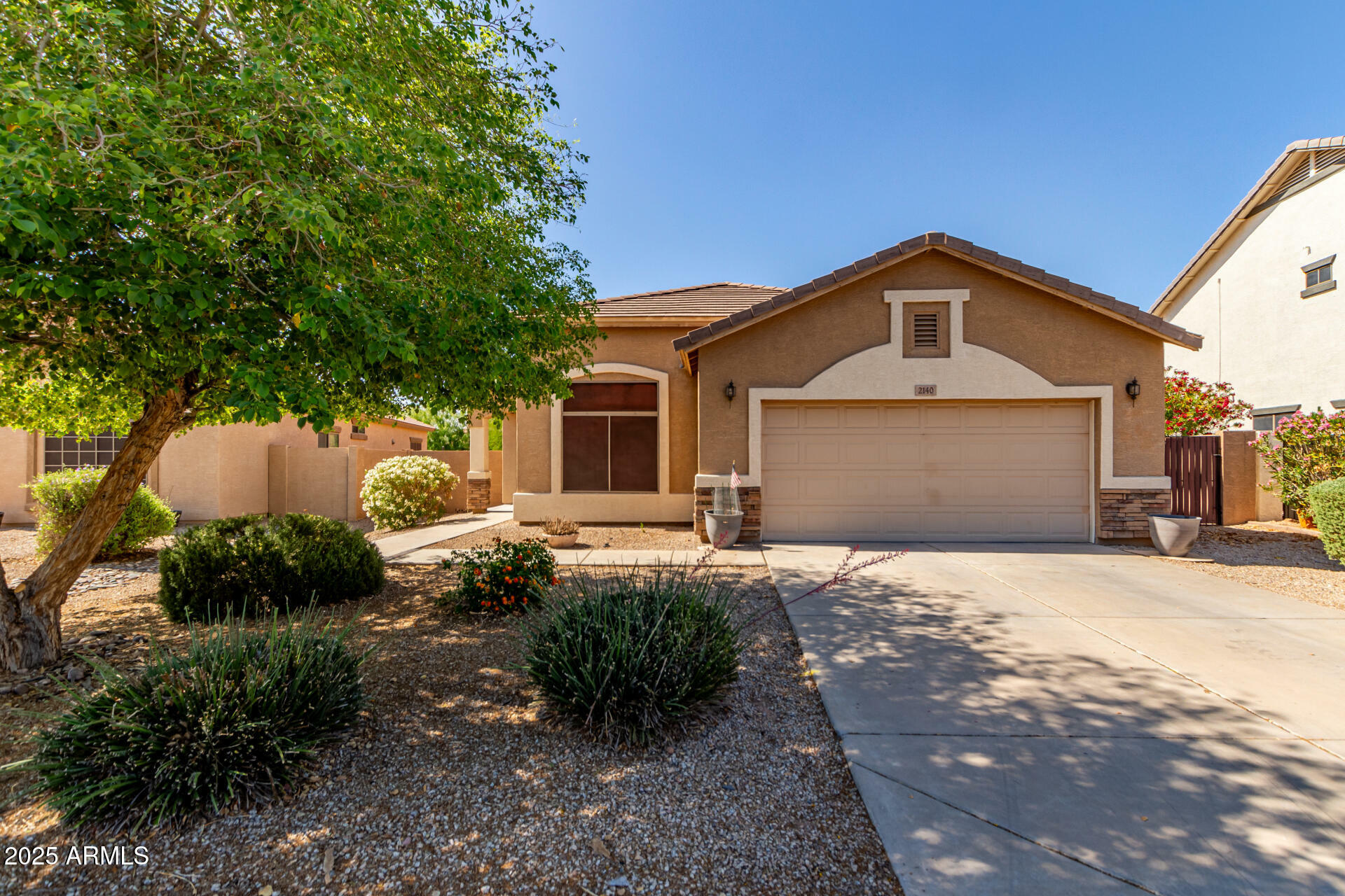 2140 S Benton Circle  Mesa AZ 85209 photo