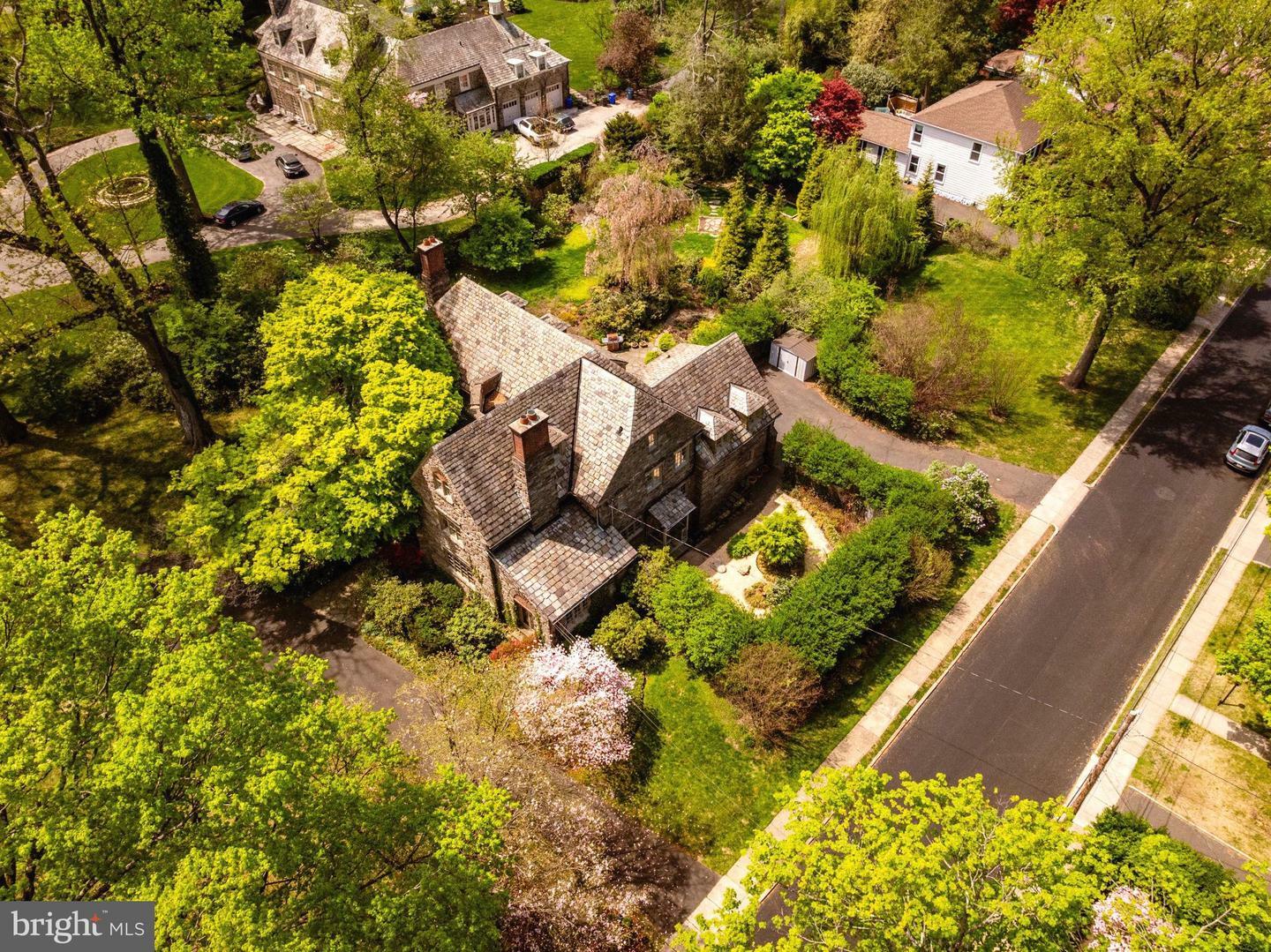 Property Photo: 8216 Cedar Road PA 19027