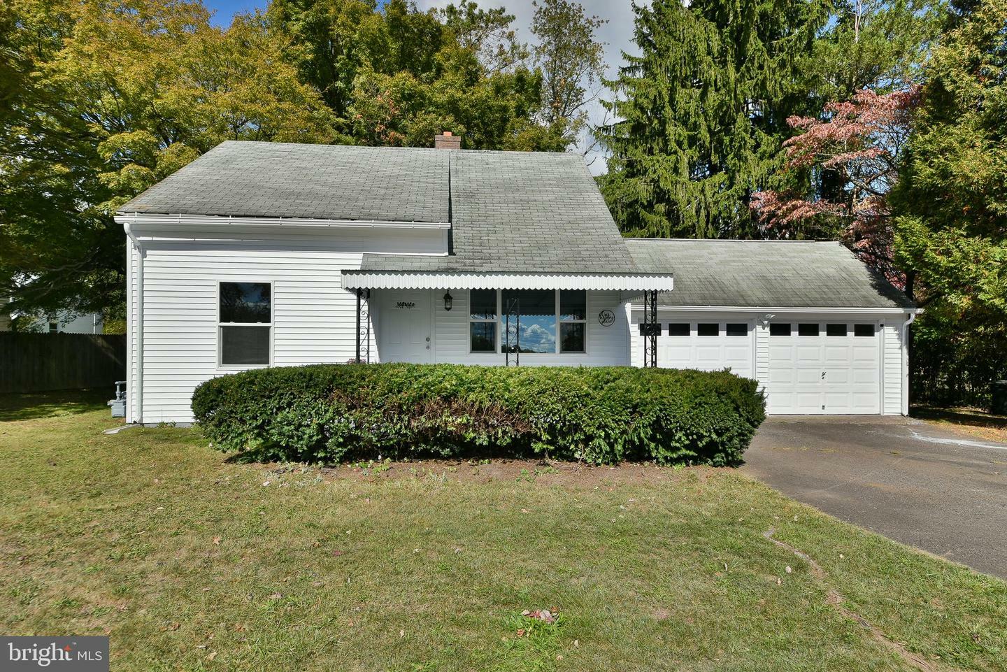 Property Photo: 1972 Coolidge Avenue PA 19090