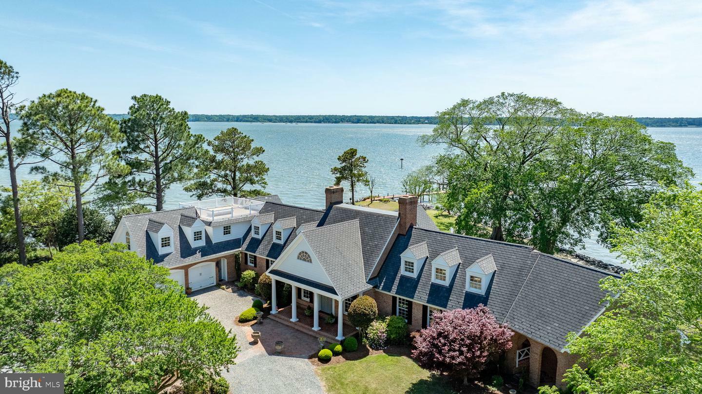 Property Photo: 6454 Carmines Island Lane VA 23072