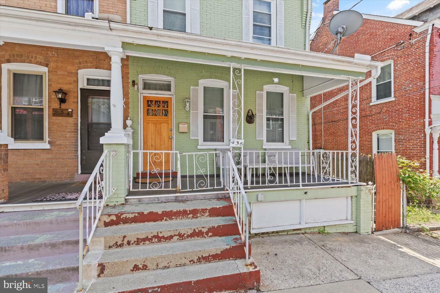 Property Photo: 436 W Vine Street PA 17603