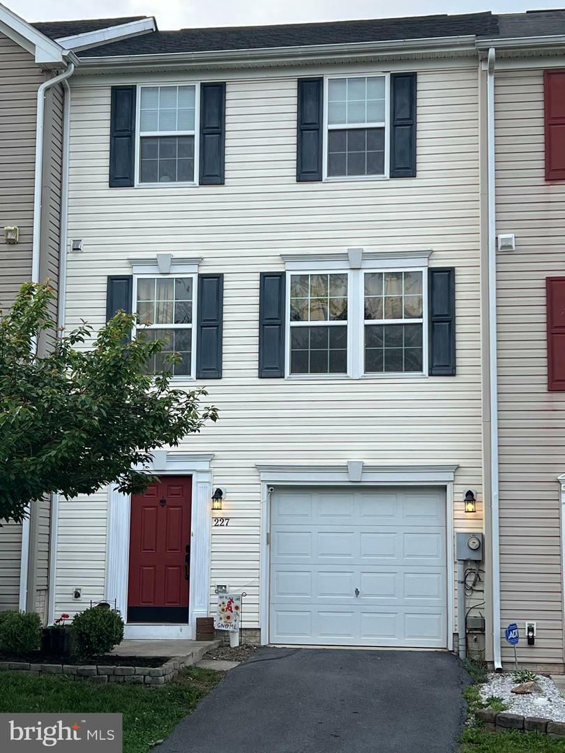 Property Photo: 227 Scarboro Drive WV 25413