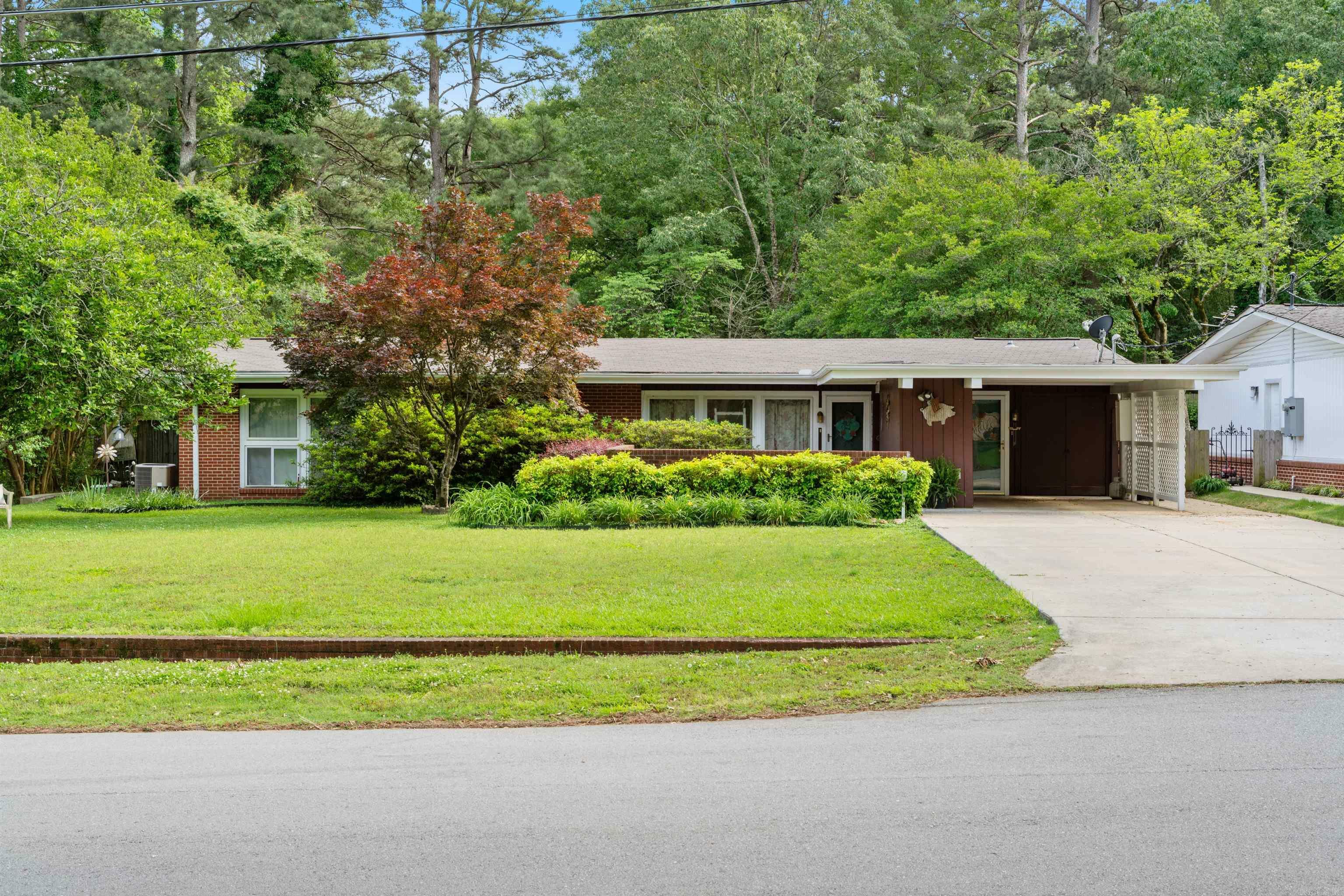 Property Photo: 107 W Sunset AR 72150