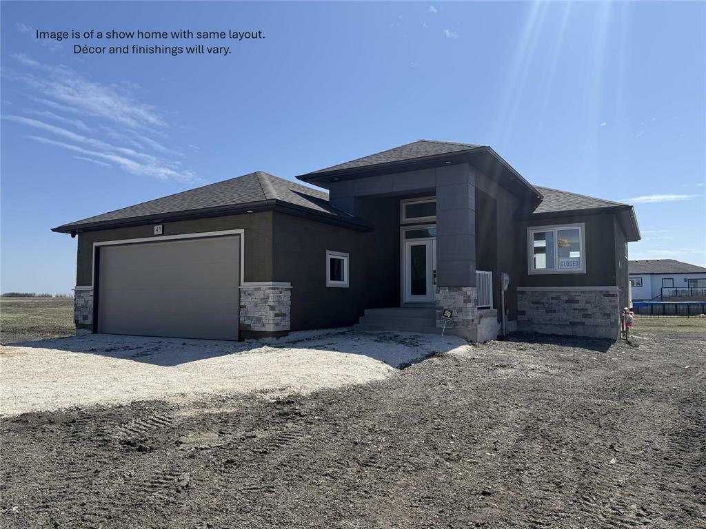 45 Chimney Swift Way  St Adolphe MB R5A 0B6 photo