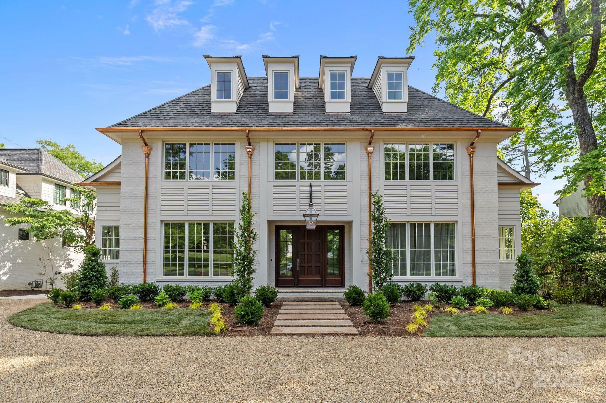 2710 Briarcliff Place  Charlotte NC 28207 photo