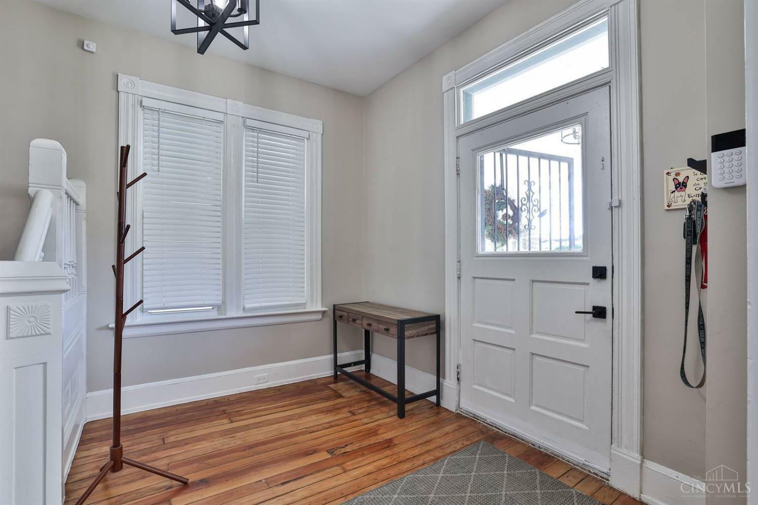 Property Photo: 2703 Ashland Avenue OH 45206