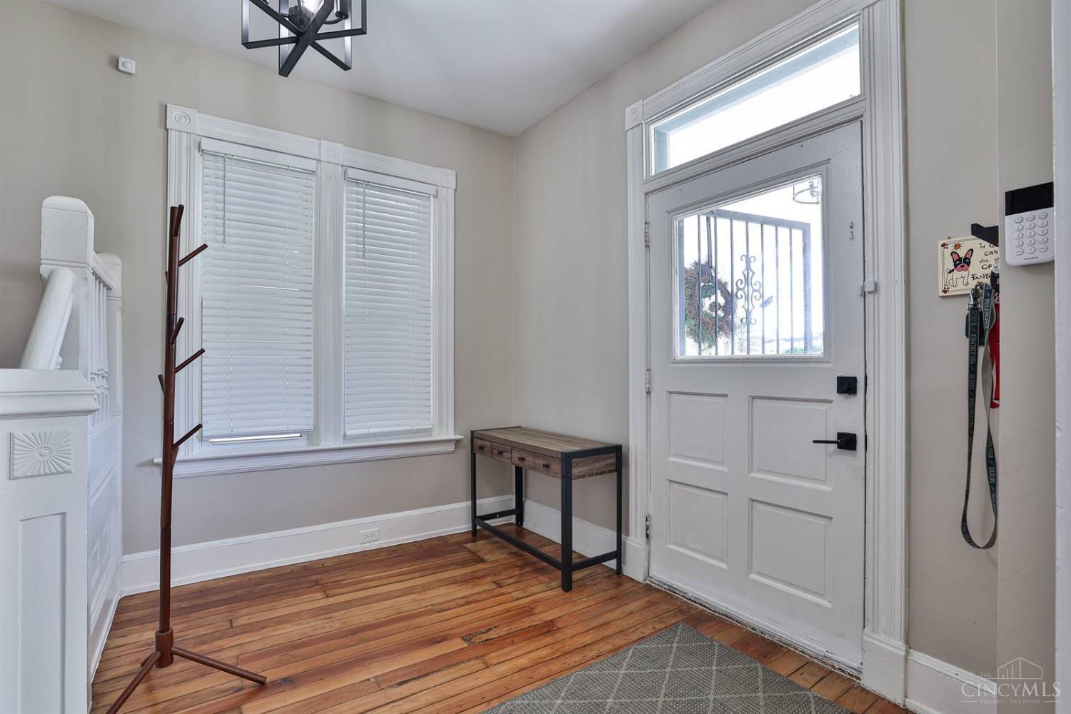 Property Photo: 2703 Ashland Avenue OH 45206