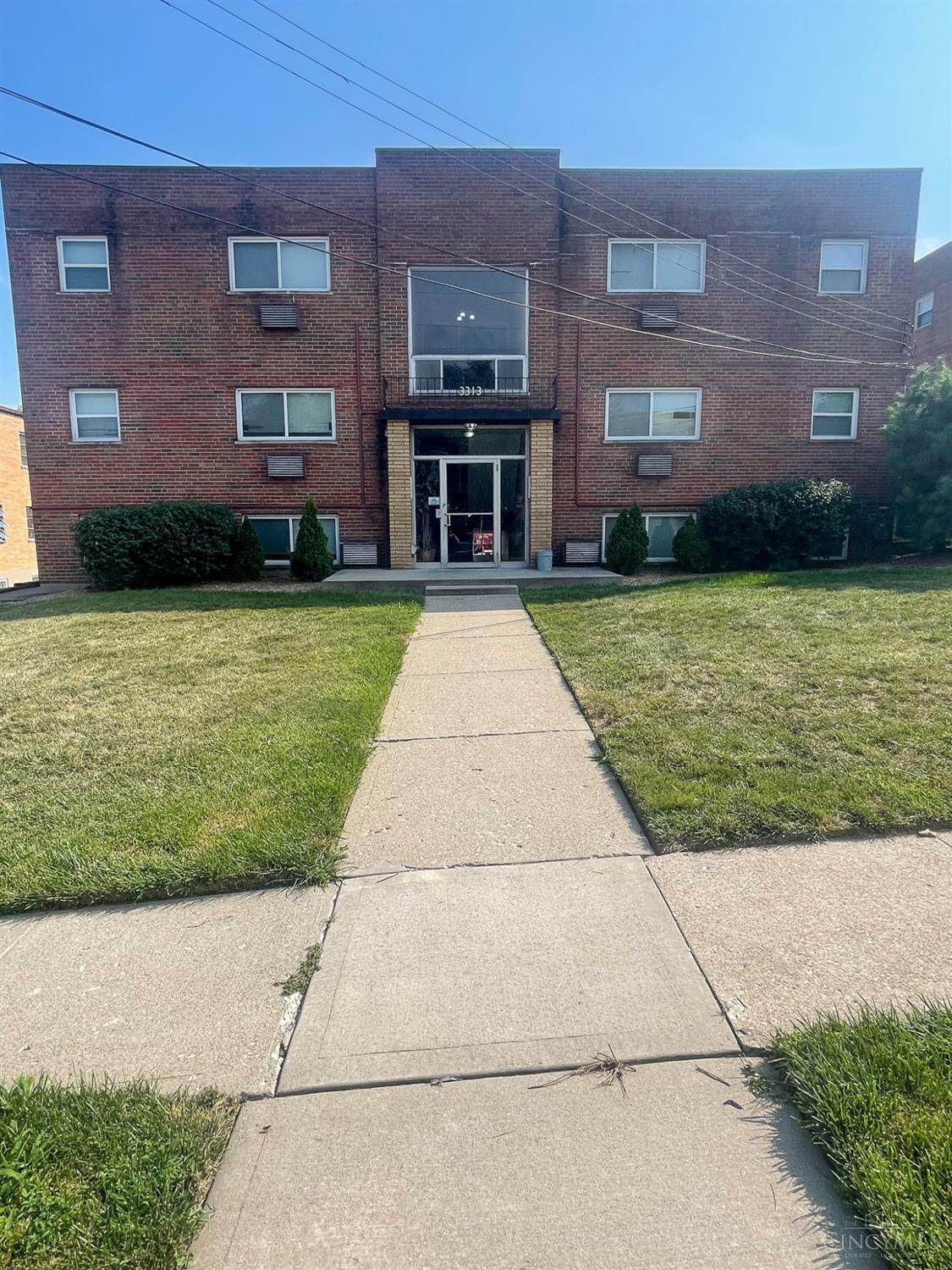 Property Photo: 3313 Camvic Terrace OH 45211