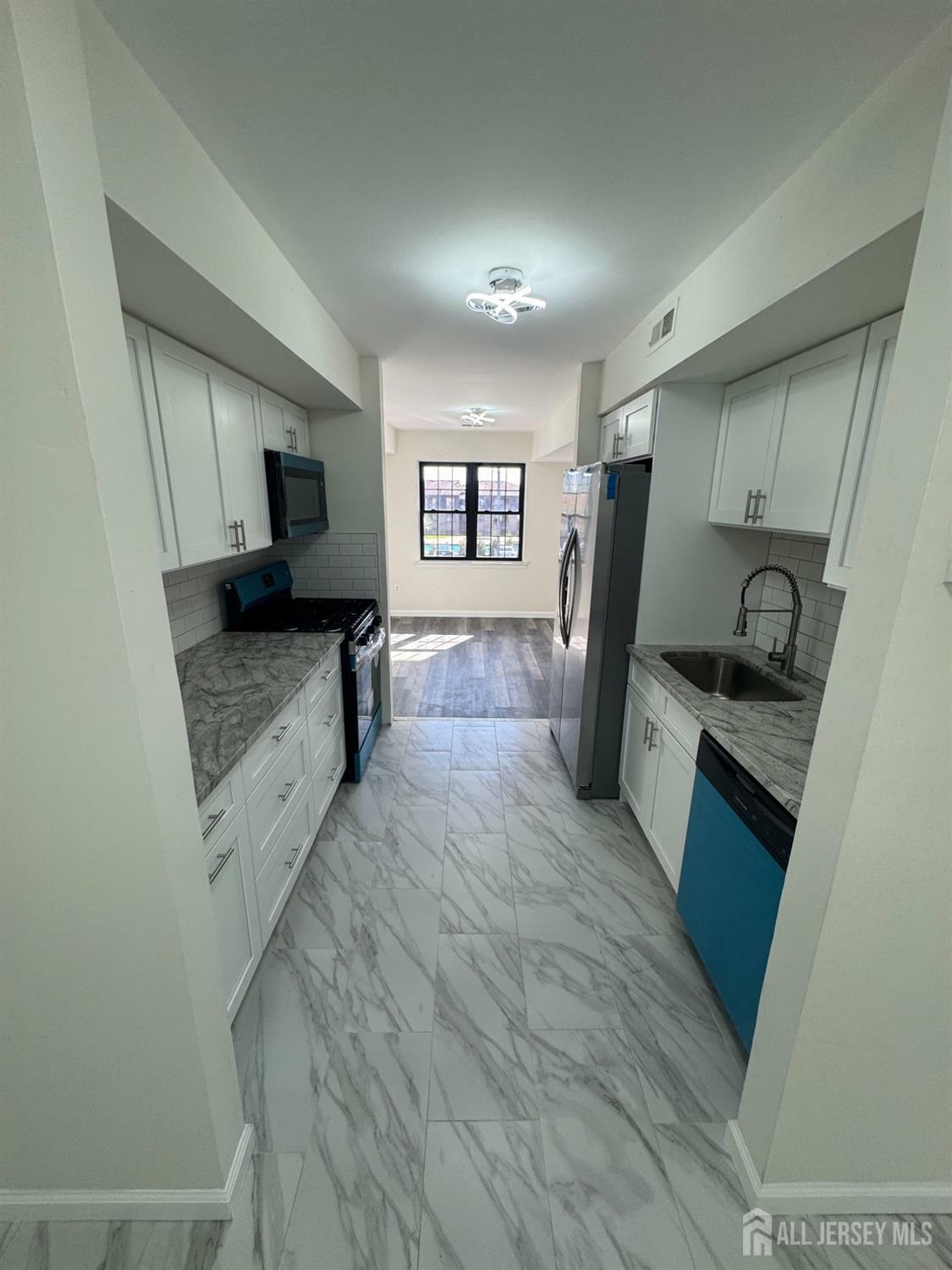 Property Photo: 89 Golden Square NJ 07095
