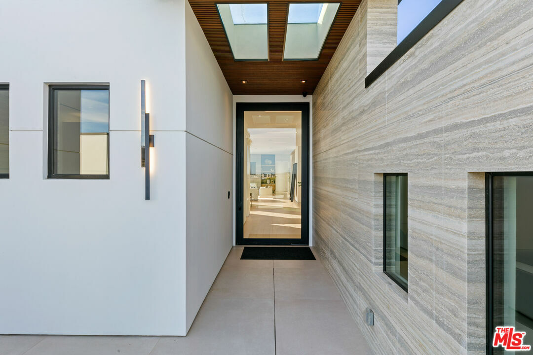 Property Photo: 29623 Cuthbert Rd CA 90265