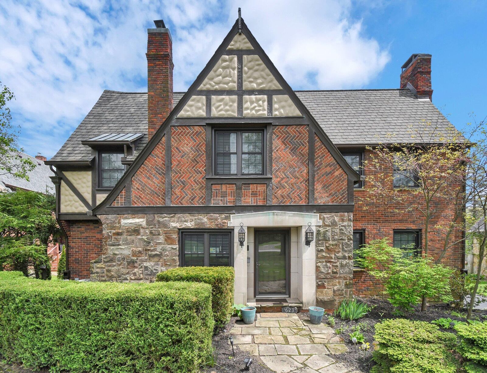 Property Photo:  623 Woodhill Road  OH 44907 