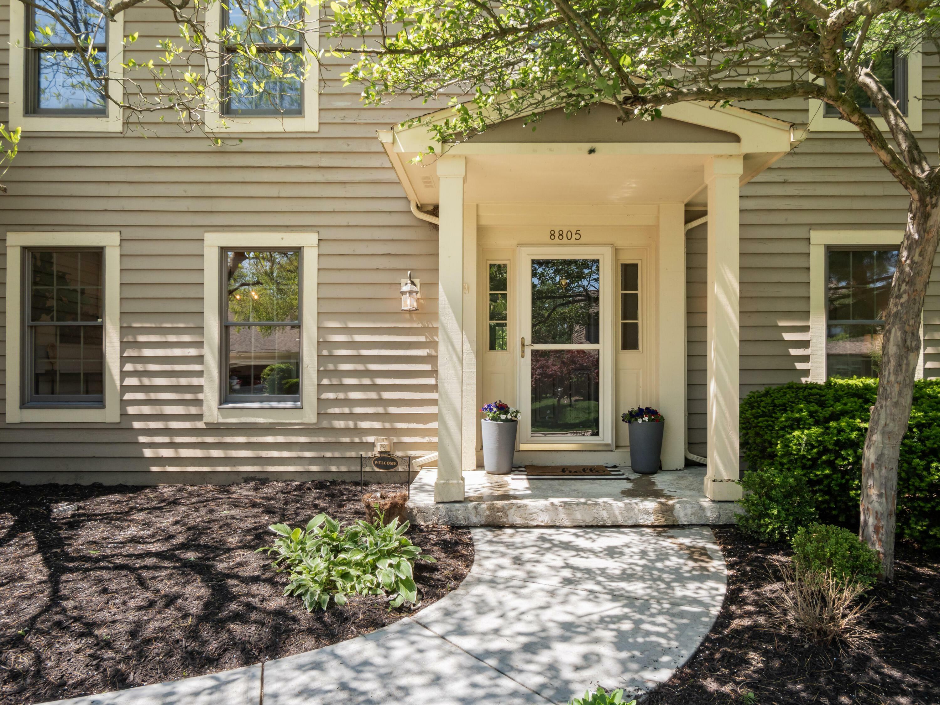 Property Photo: 8805 Davington Drive OH 43017