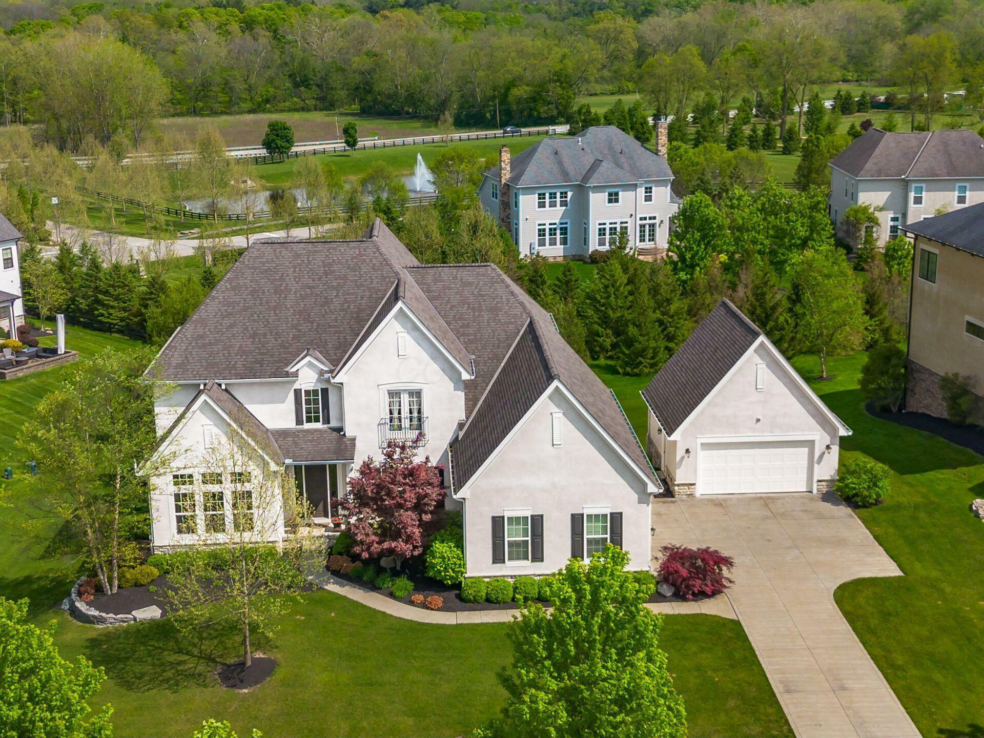 Property Photo: 1393 Kearney Way OH 43015
