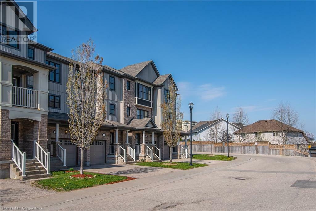 Property Photo: 701 Homer Watson Boulevard 17 ON N2C 0B5