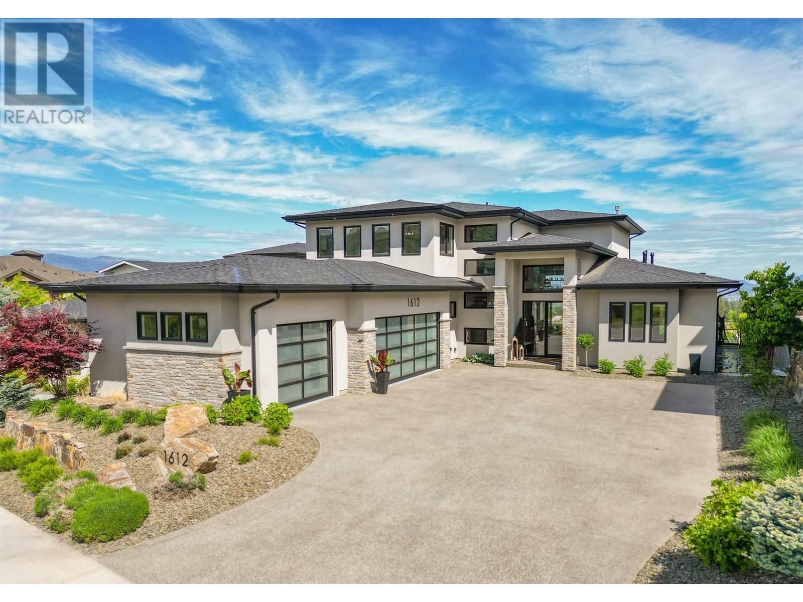 1612 Vincent Place  Kelowna BC V1W 5N9 photo
