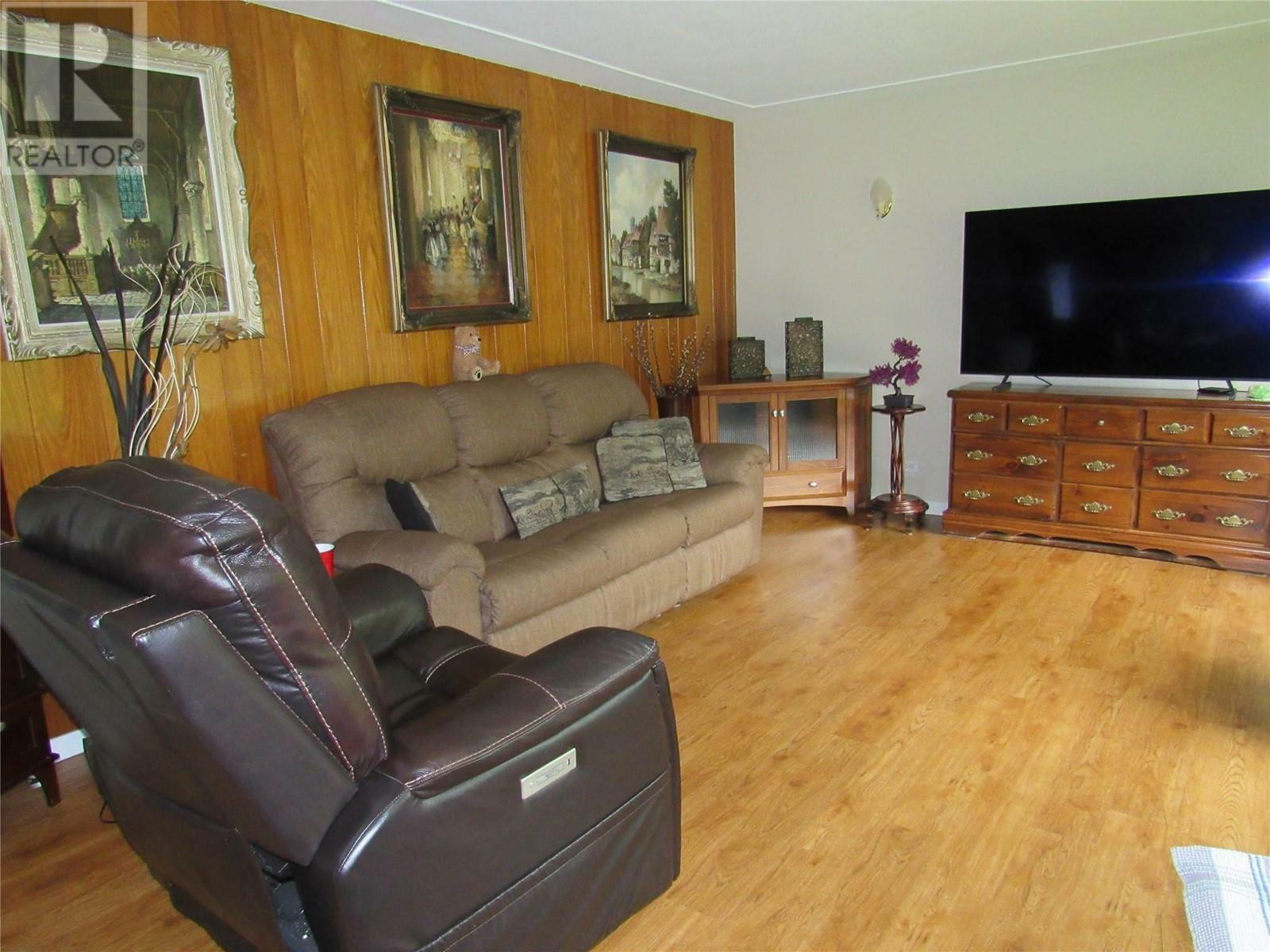 Property Photo: 1389 Lookout Road BC V1N 4M9
