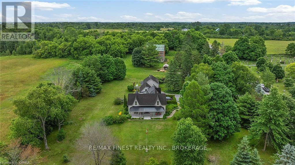 Property Photo:  187 Simmons Road  ON K0H 2H0 
