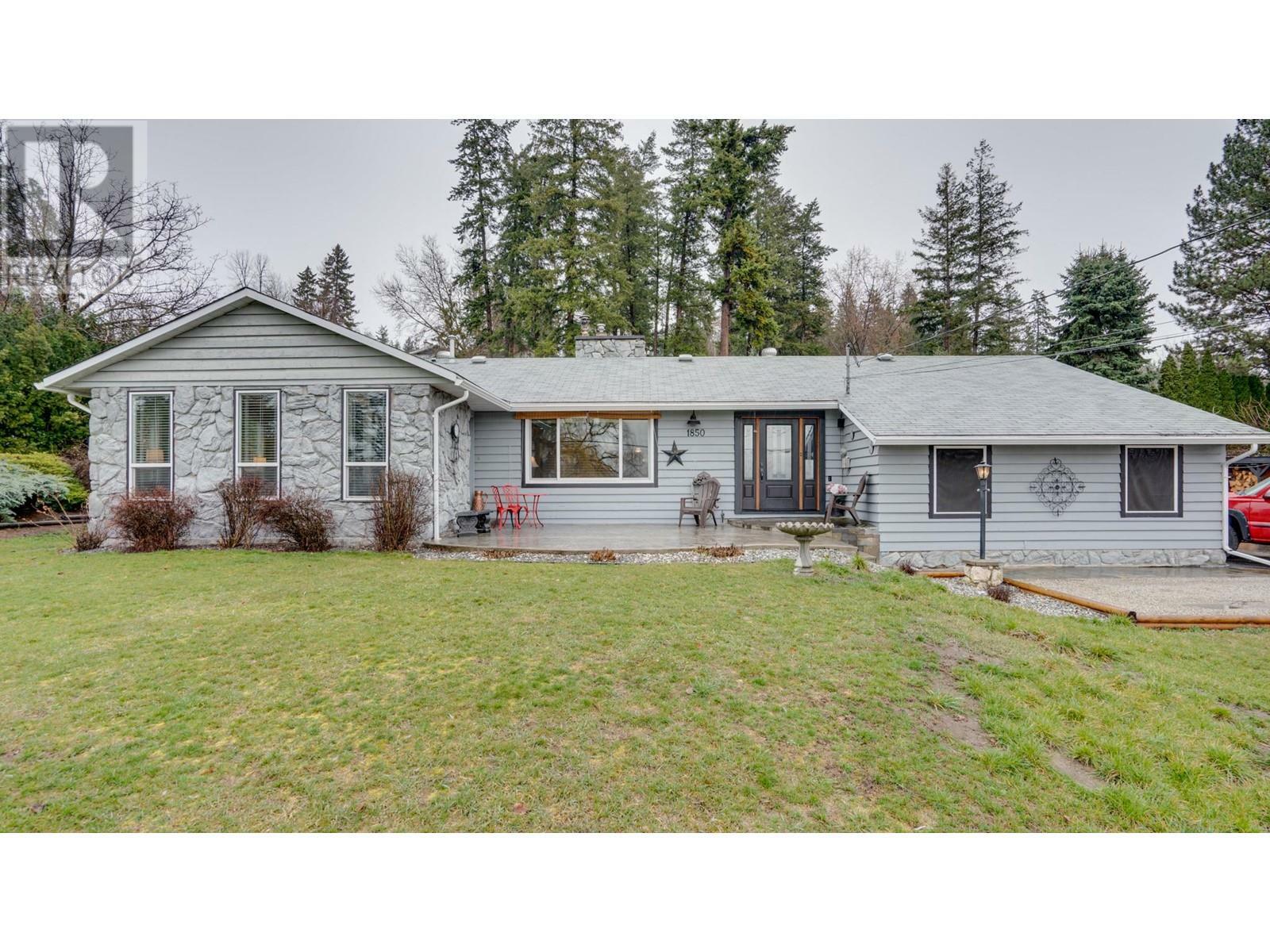 Property Photo: 1850 Lakeshore Road BC V1E 3X7