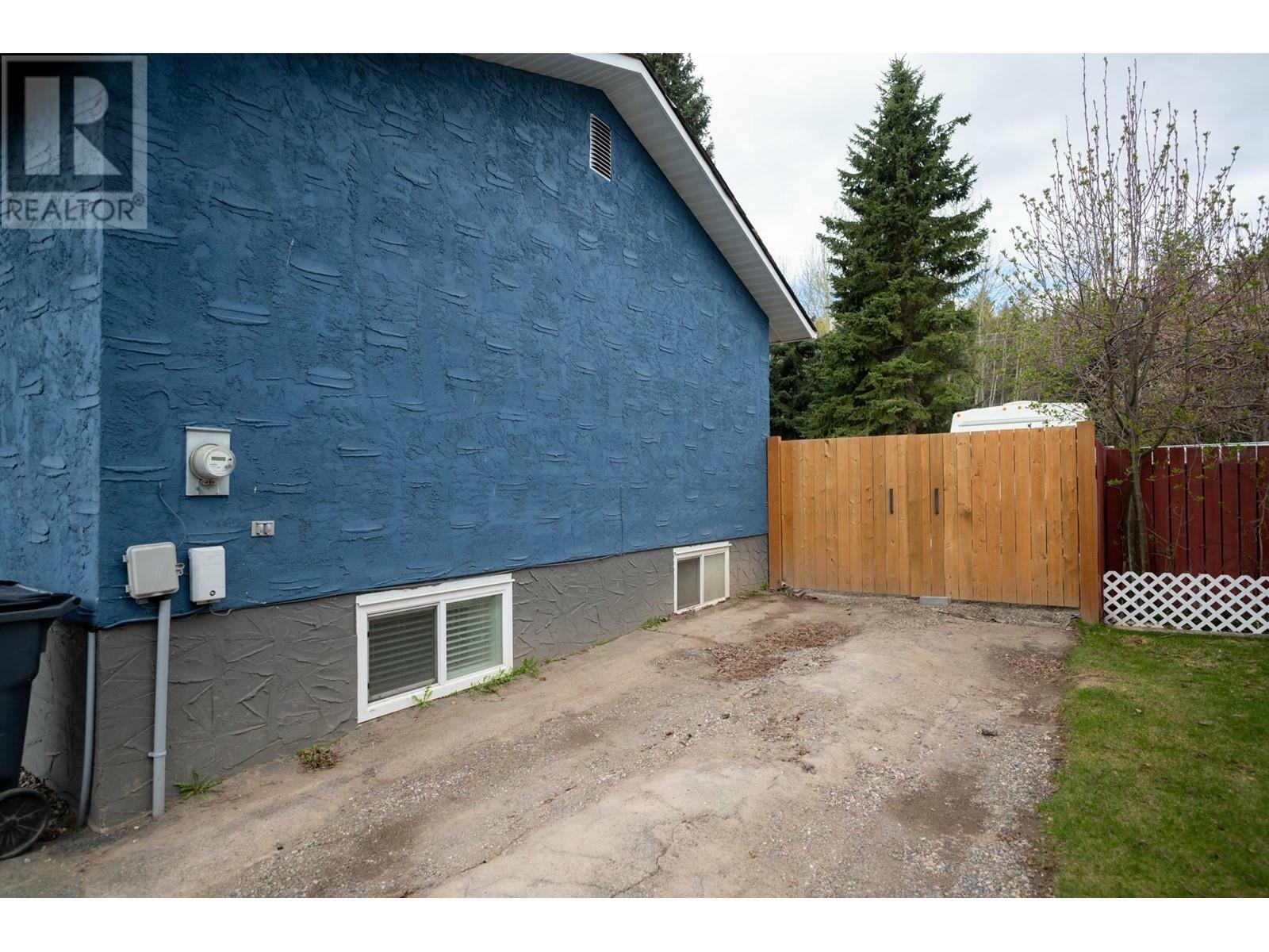 Photo de la propriété: 7853 Queens Crescent BC V2N 3H5