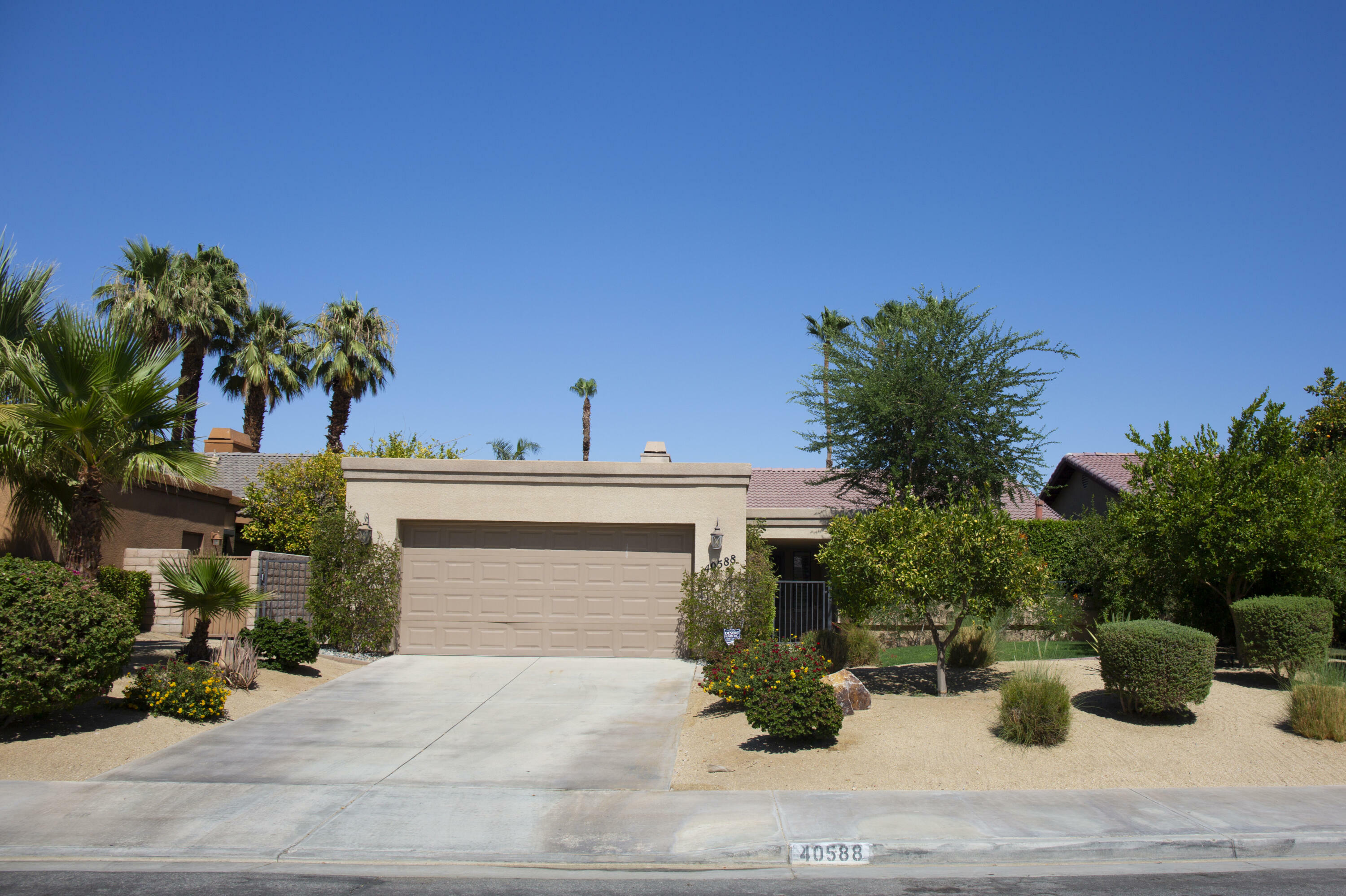 Property Photo: 40588 Clover Lane CA 92260