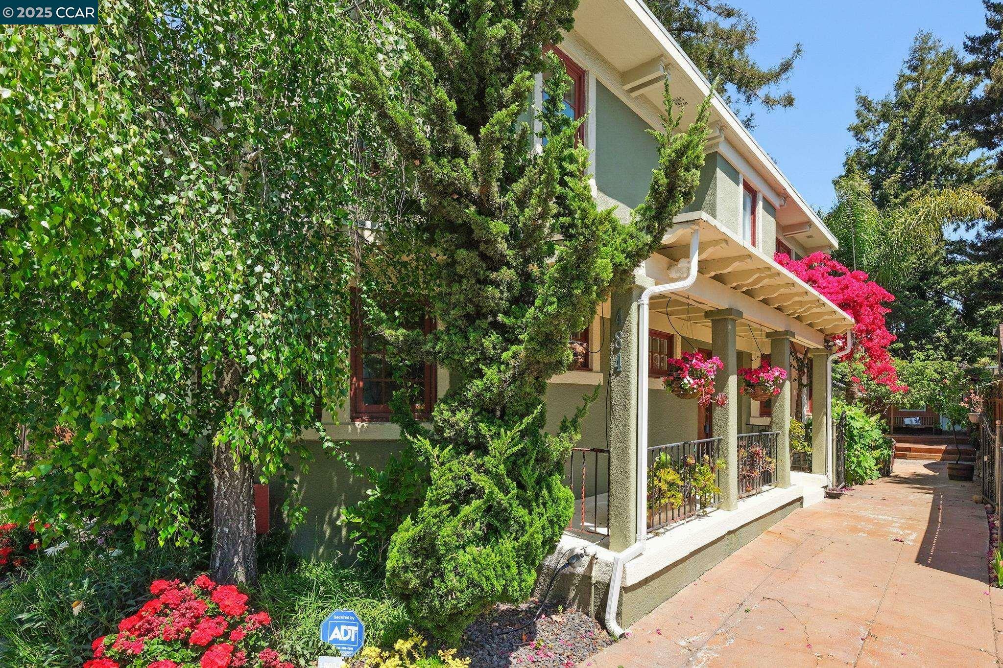 Property Photo: 484 Forest St CA 94618