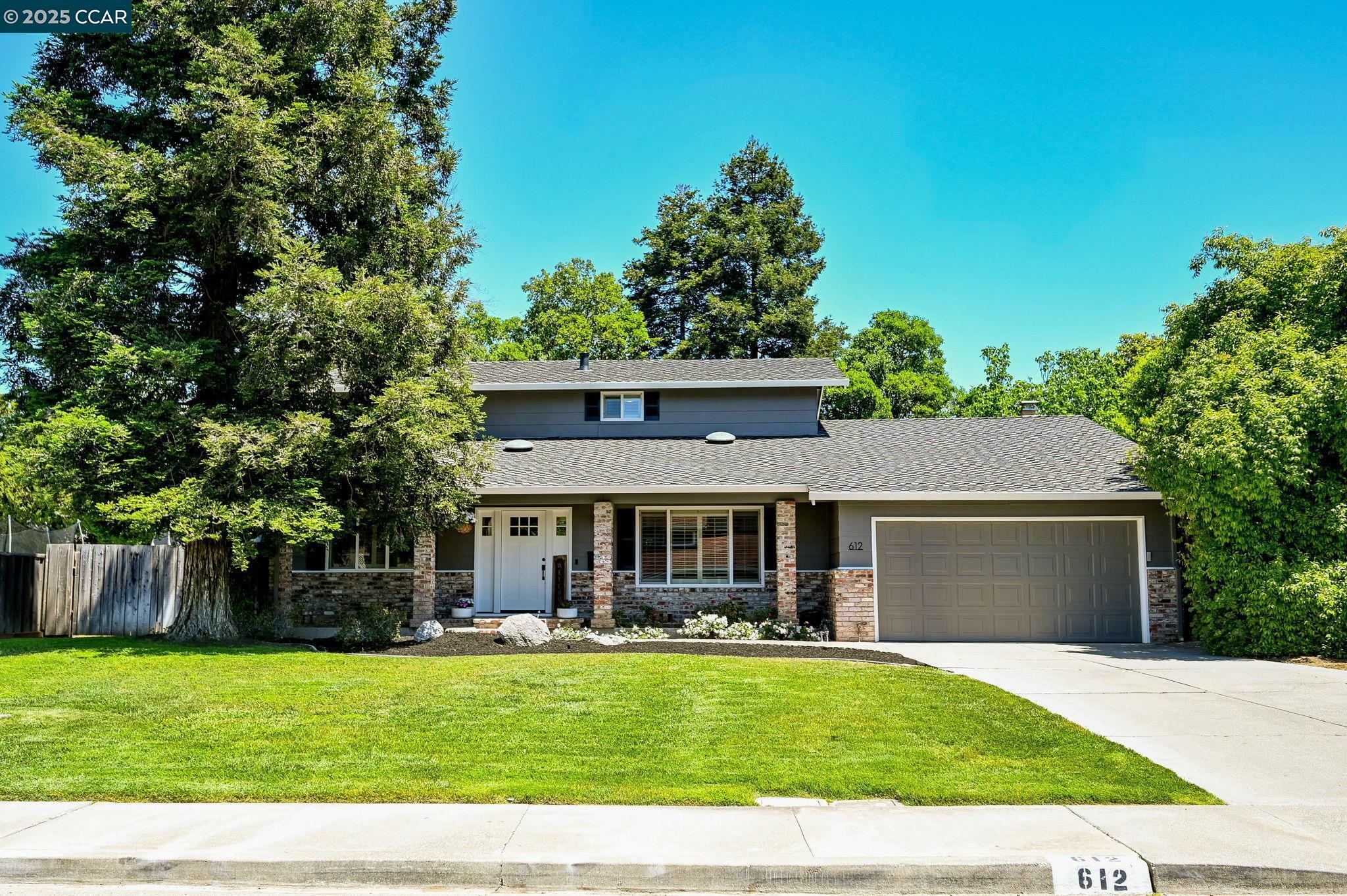 Property Photo: 612 Wimbledon Rd CA 94598
