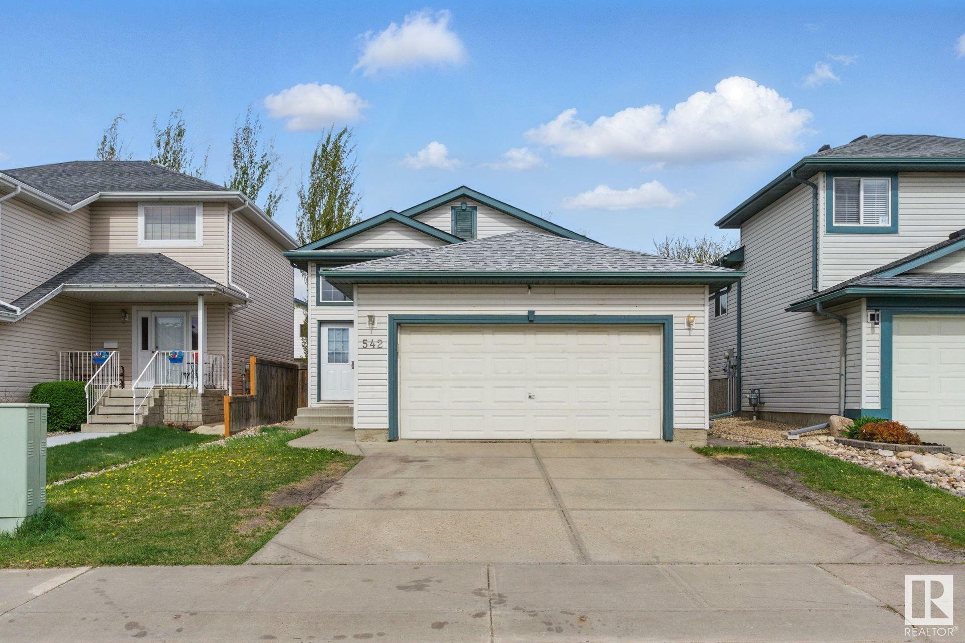 Property Photo: 542 Klarvatten Lake Wynd NW AB T5Z 3M1