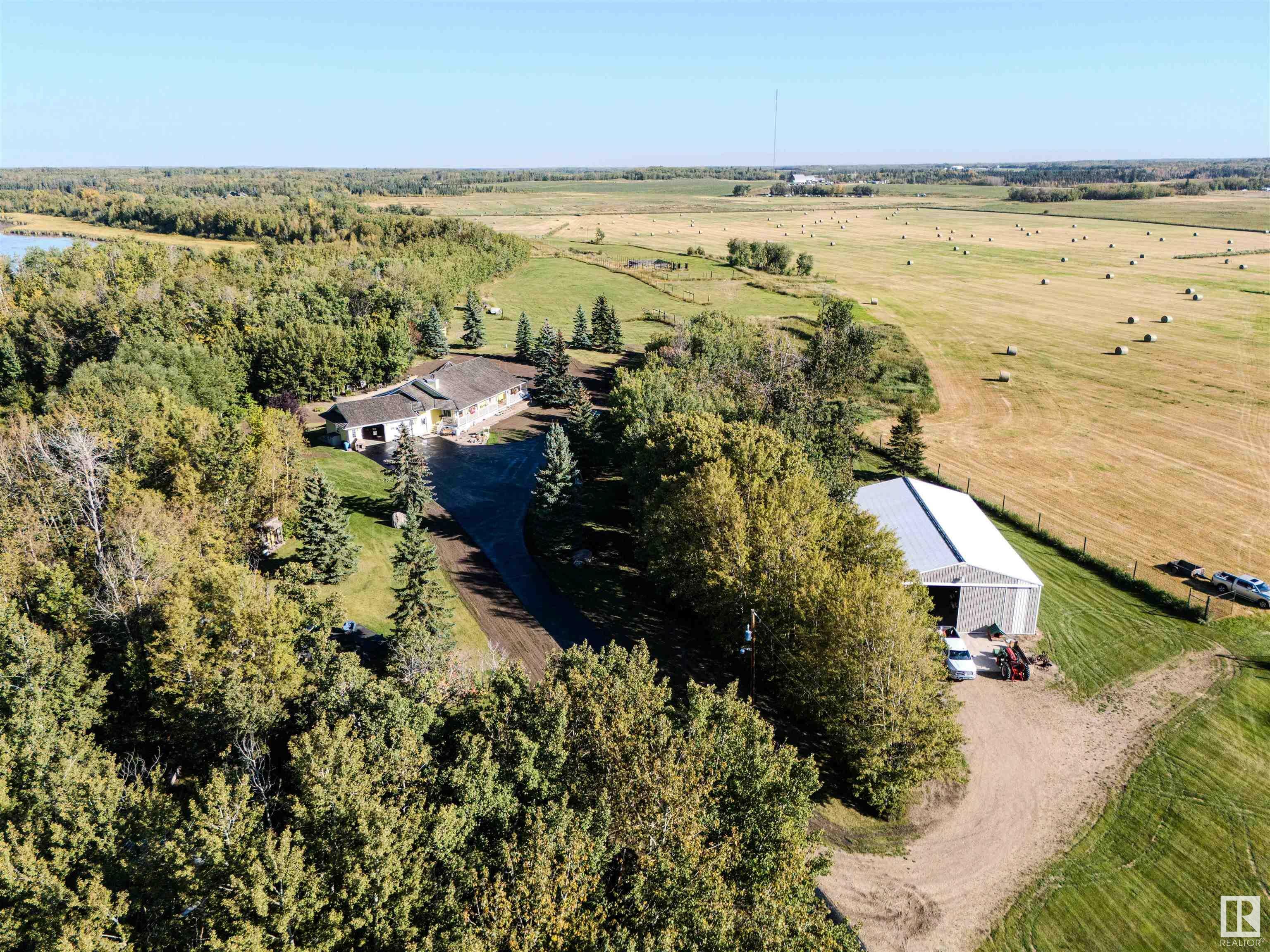 Property Photo: 23038 Twp Road 512 AB T8B 1K7