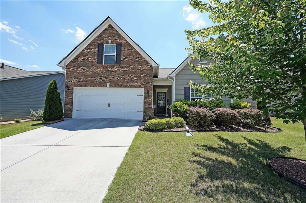 Property Photo: 2209 Cedar Place Court GA 30078