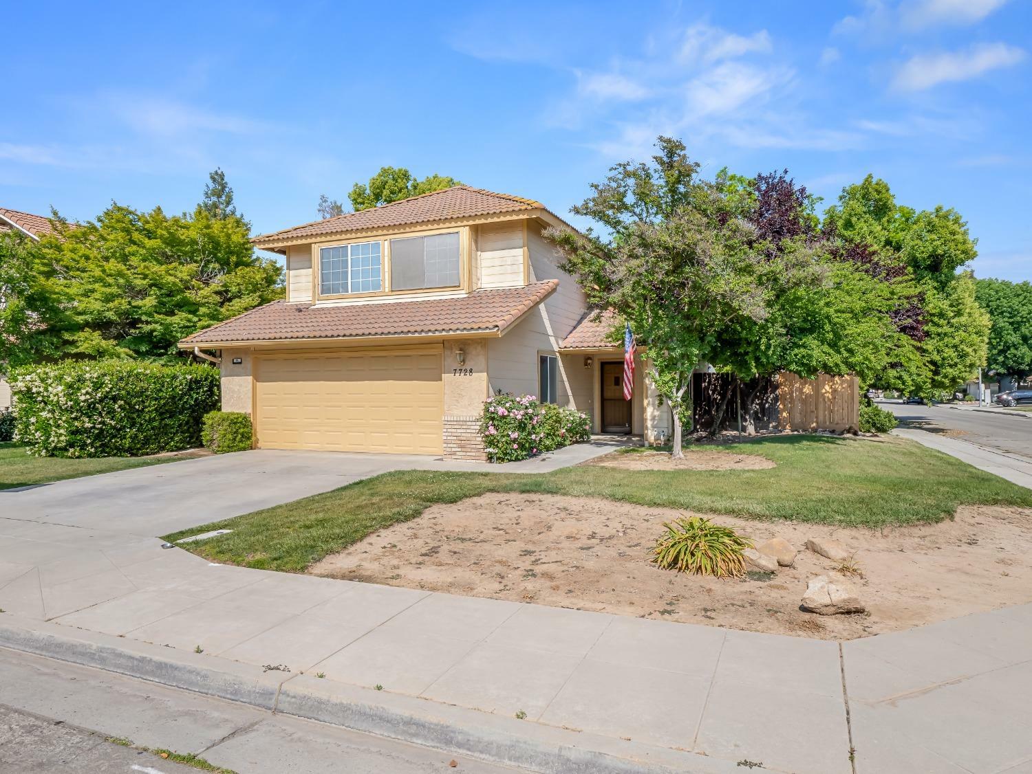 Property Photo: 7728 N 8th Street CA 93720