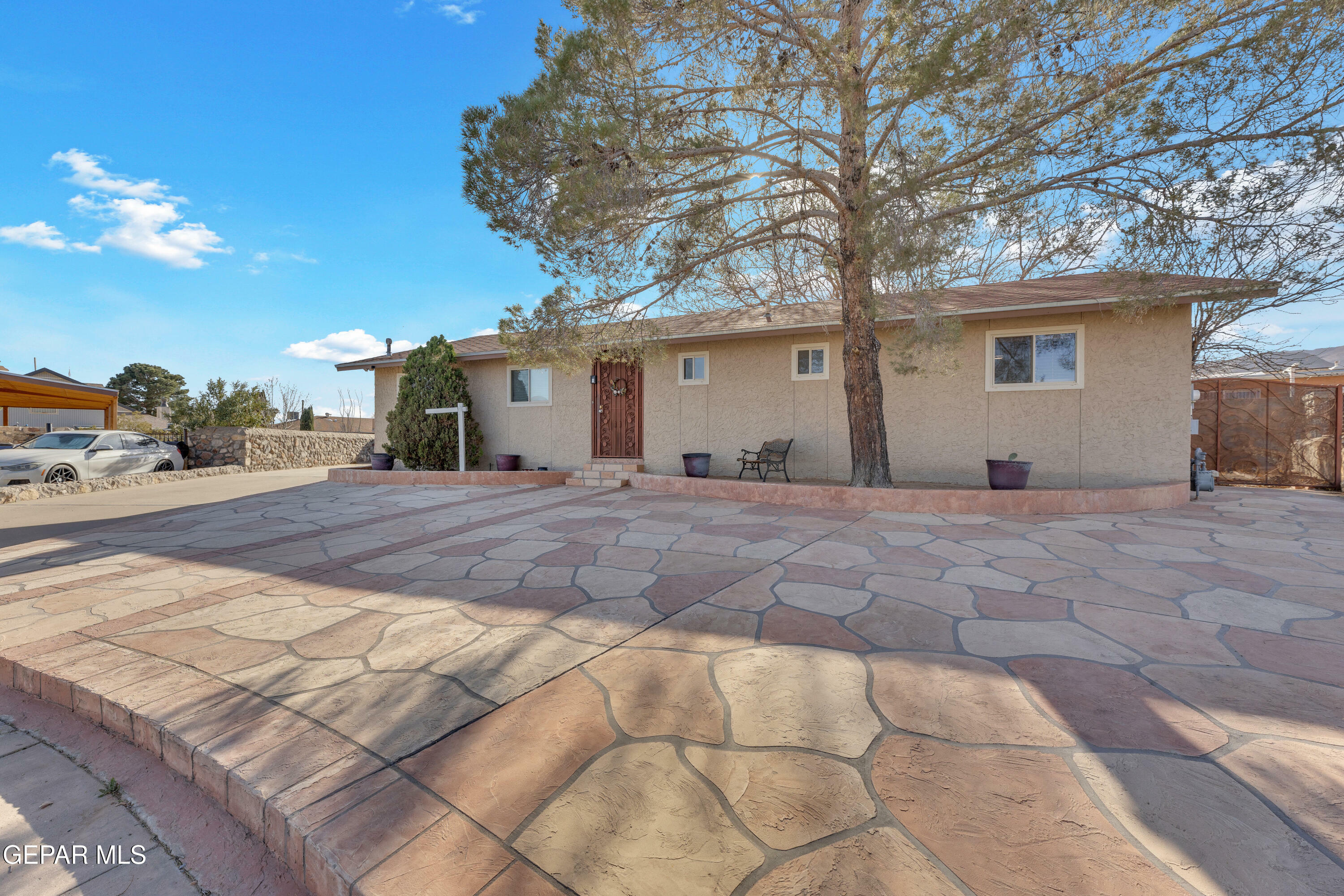 Property Photo: 9401 R W Hoyt Way TX 79924