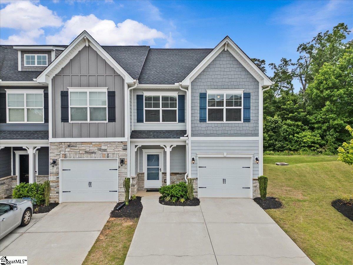 Property Photo: 205 Hartland Place SC 29680