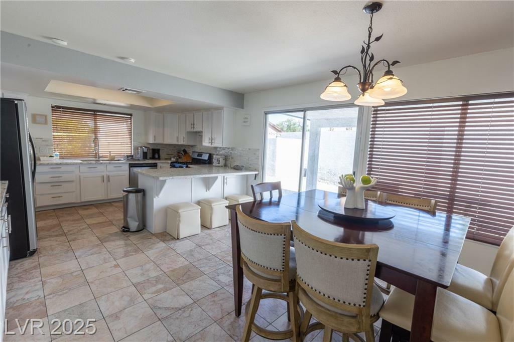 Property Photo: 2728 Topaz Court NV 89121