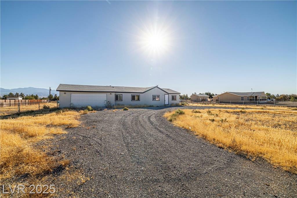 Property Photo: 1621 Windy Lane NV 89048