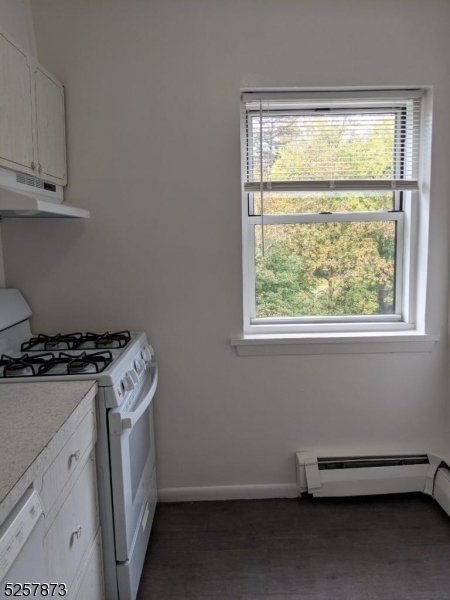 Property Photo: 173 S Orange Ave 2H NJ 07079