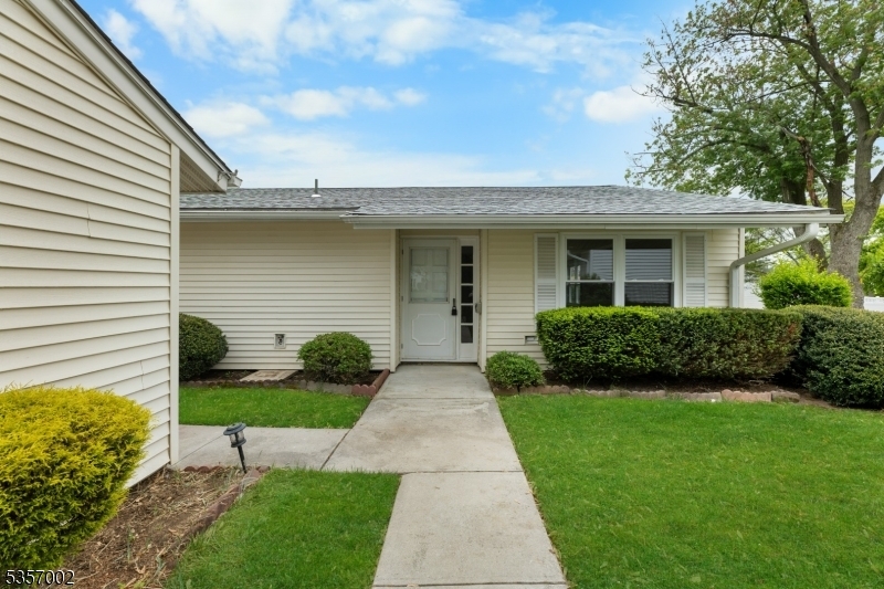 Property Photo: 88 Dogwood Plz NJ 08831