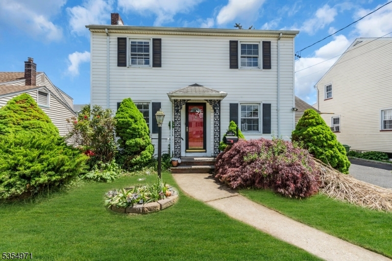 123 Robbinwood Ter  Linden City NJ 07036 photo