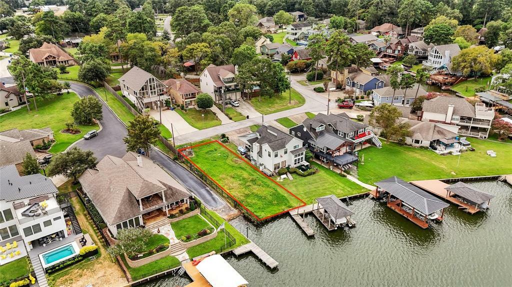 Property Photo: 243 Clear Water Street E TX 77356
