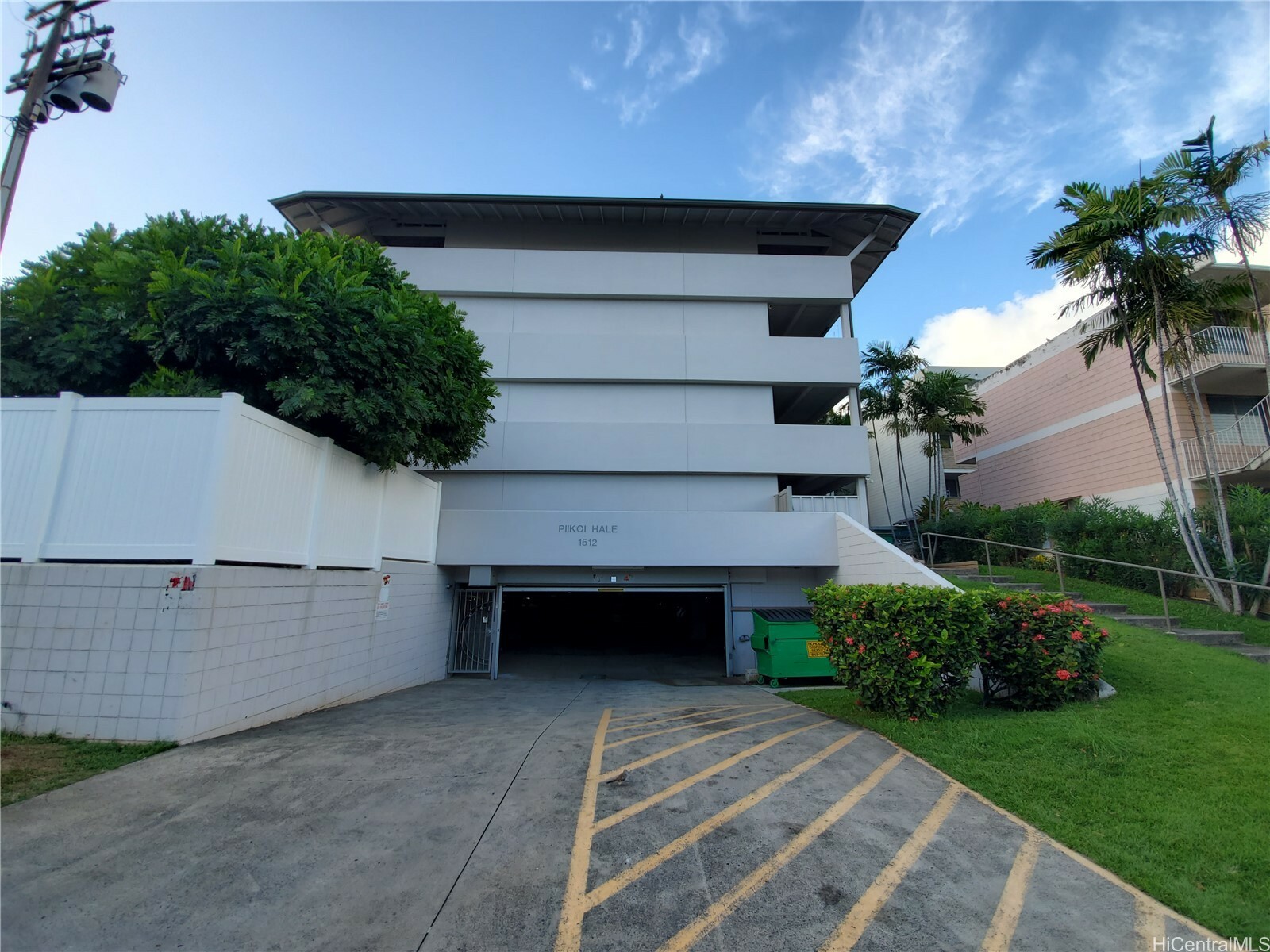 Property Photo: 1512 Piikoi Street 402 HI 96822