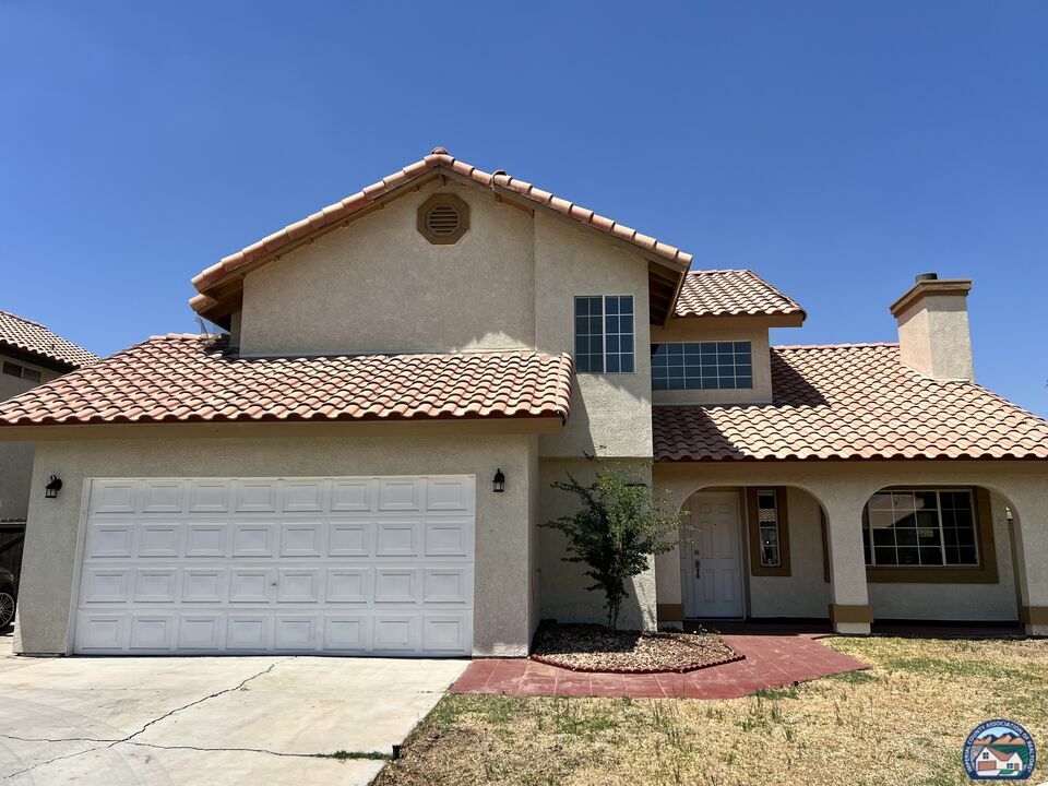 Property Photo: 623 Paseo Del Emperador CA 92231