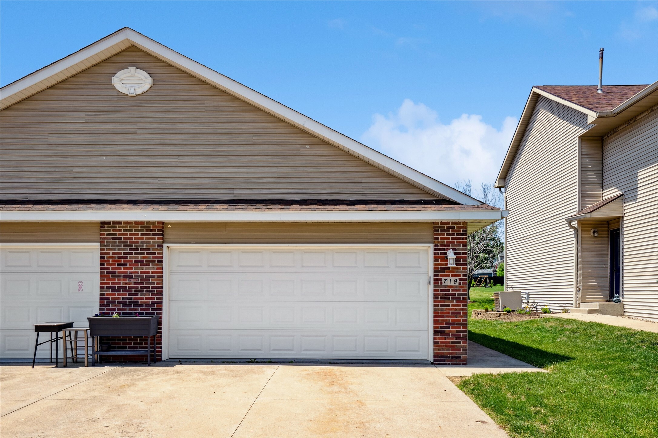 Property Photo: 719 Kitterman Circle IA 50211