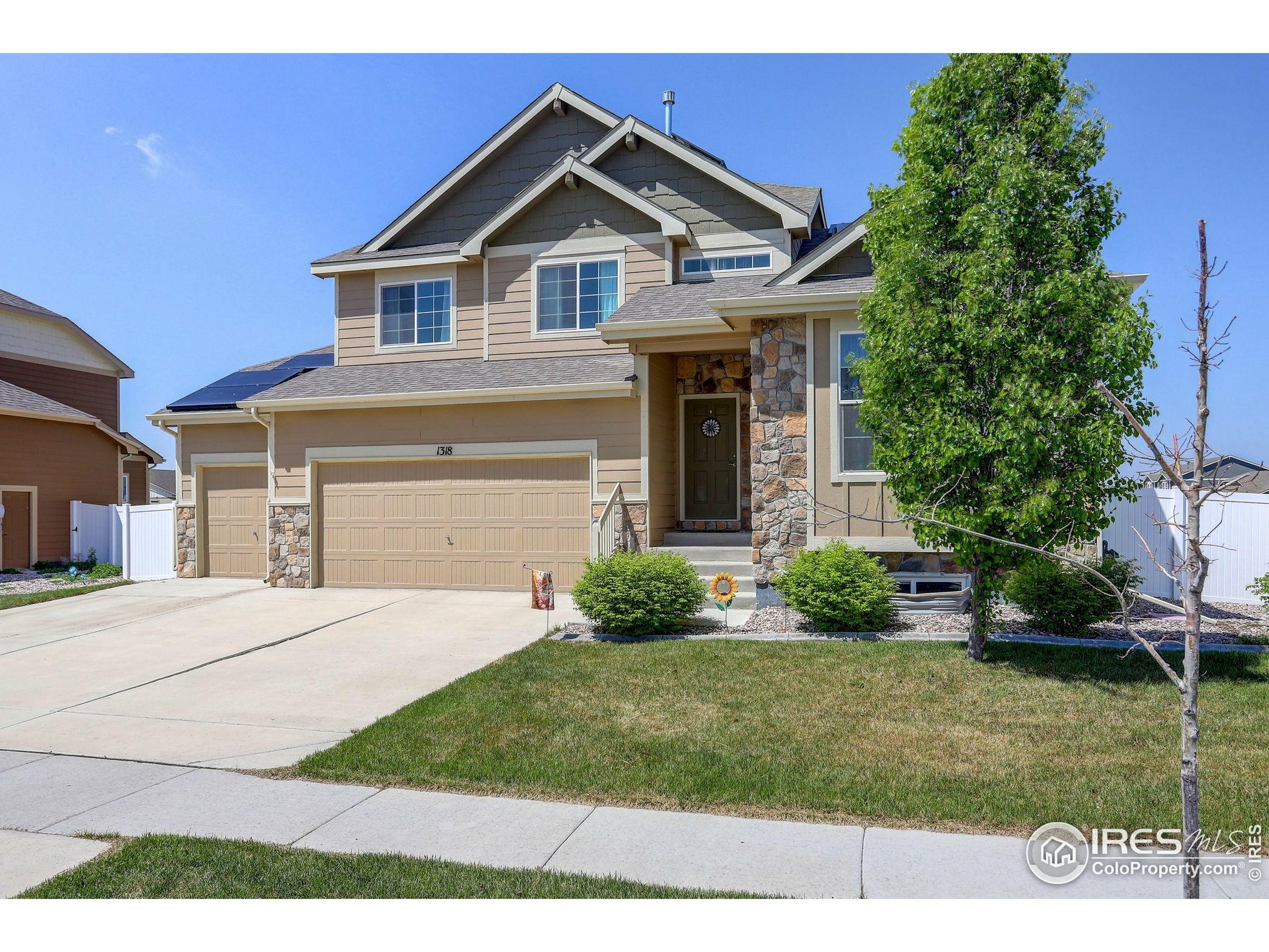 Property Photo: 1318 Chamois Dr CO 80550