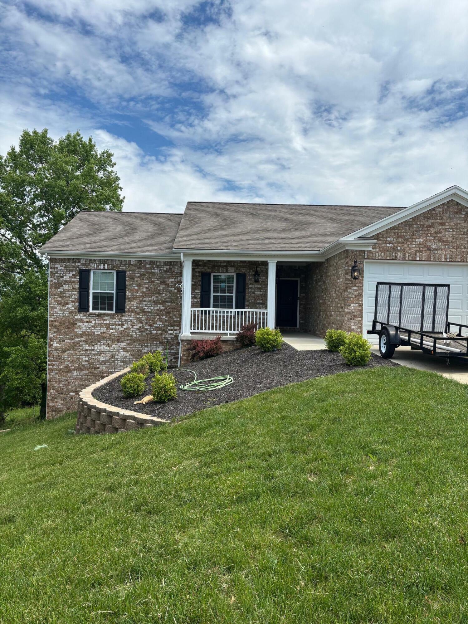 Property Photo: 875 Ridgeview Drive KY 40601